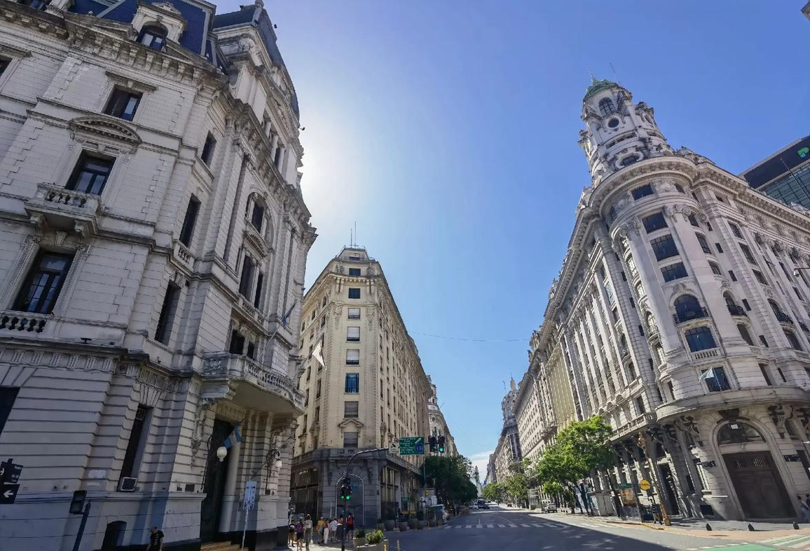 米兰体育培训-包含布宜诺斯艾利斯独立连续不败，争冠形势一片大好的词条