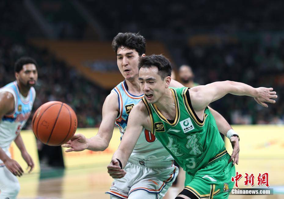 在辽宁队赛场上演CBA季后赛，团战，引发全场沸腾的简单介绍