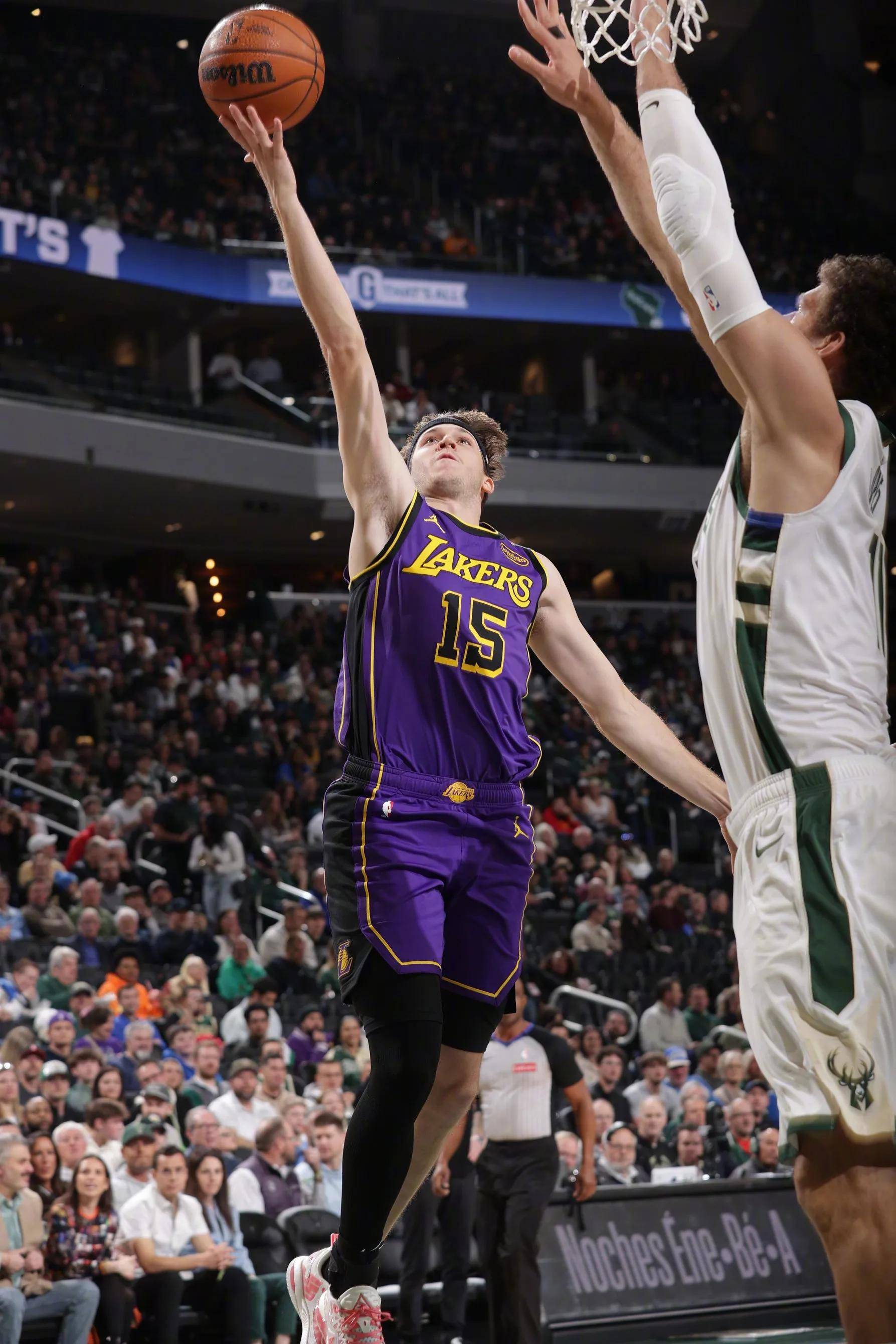 湖人新人表现卓越，表现令人刮目相看