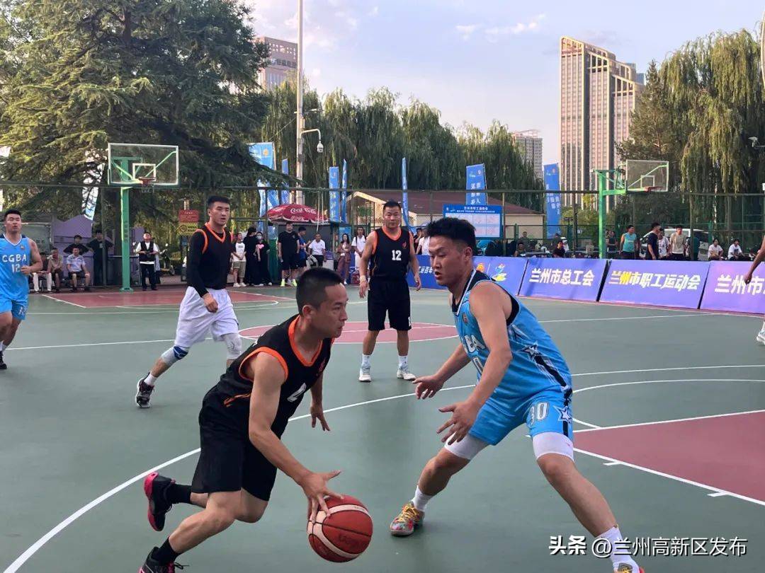 甘肃球员联手奋斗，为球队增加胜利经验的简单介绍