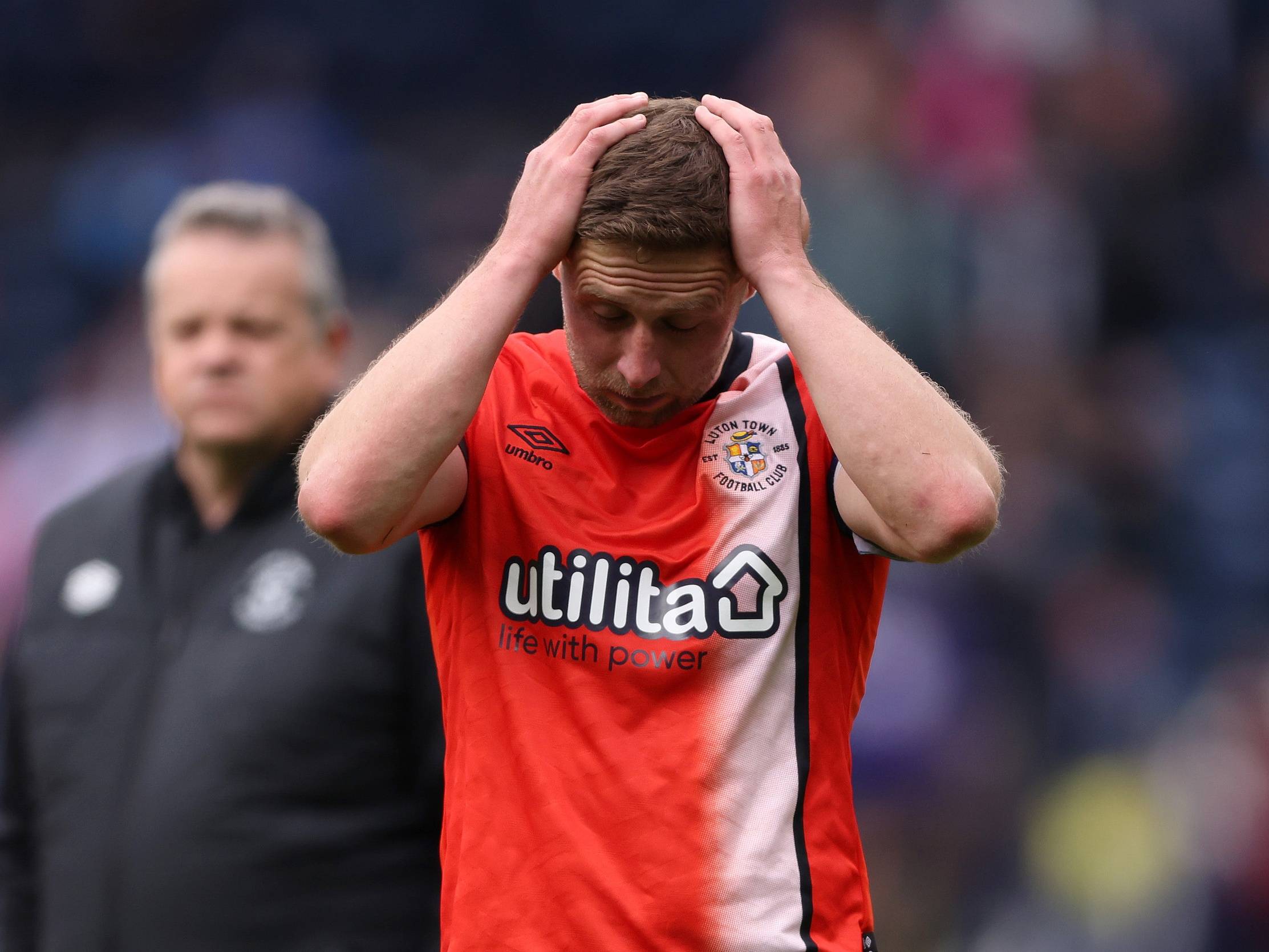 米兰体育娱乐-利兹联客场惨败沃特福德，遭遇连败