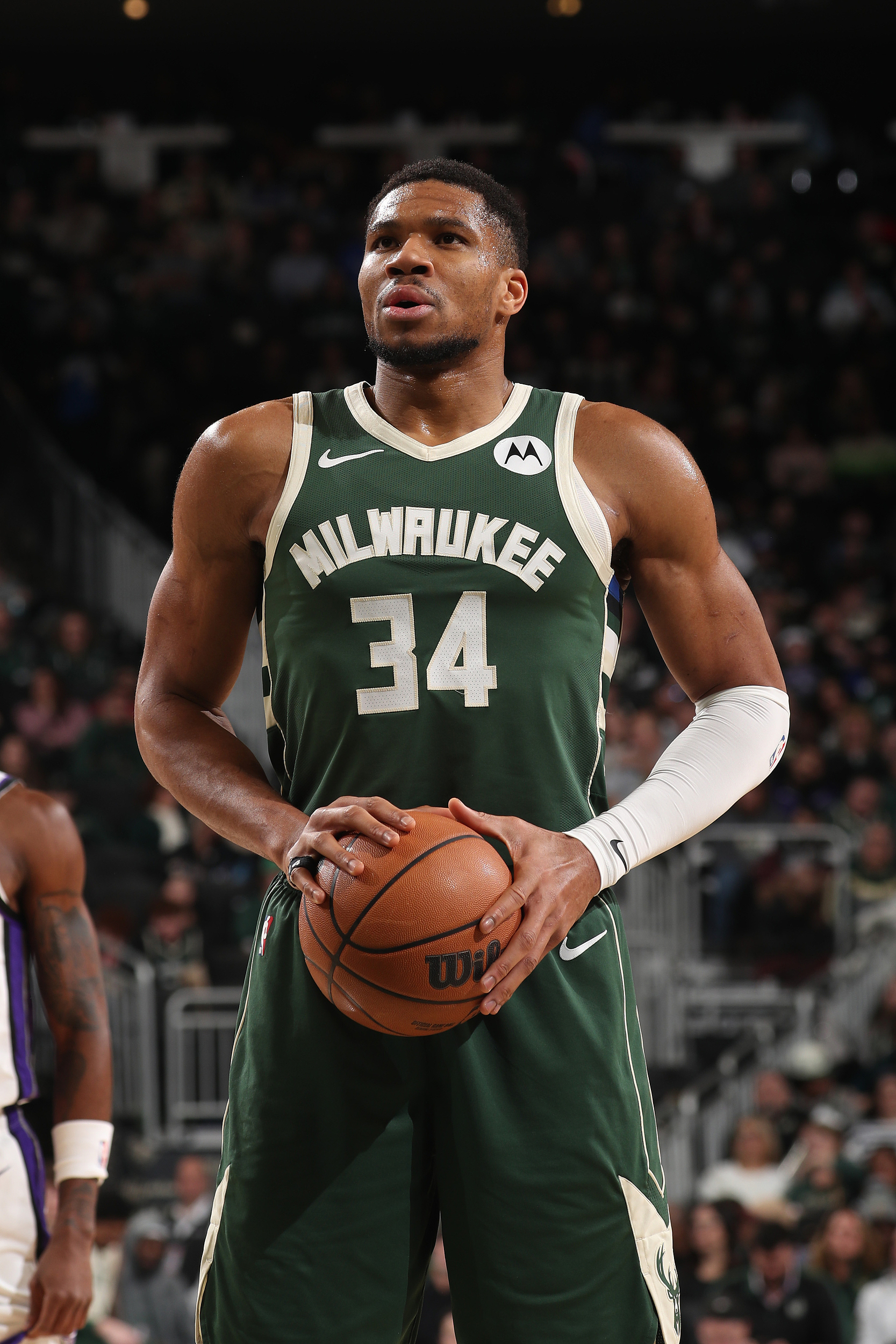 包含雄鹿全队团结一致，力争夺冠的词条