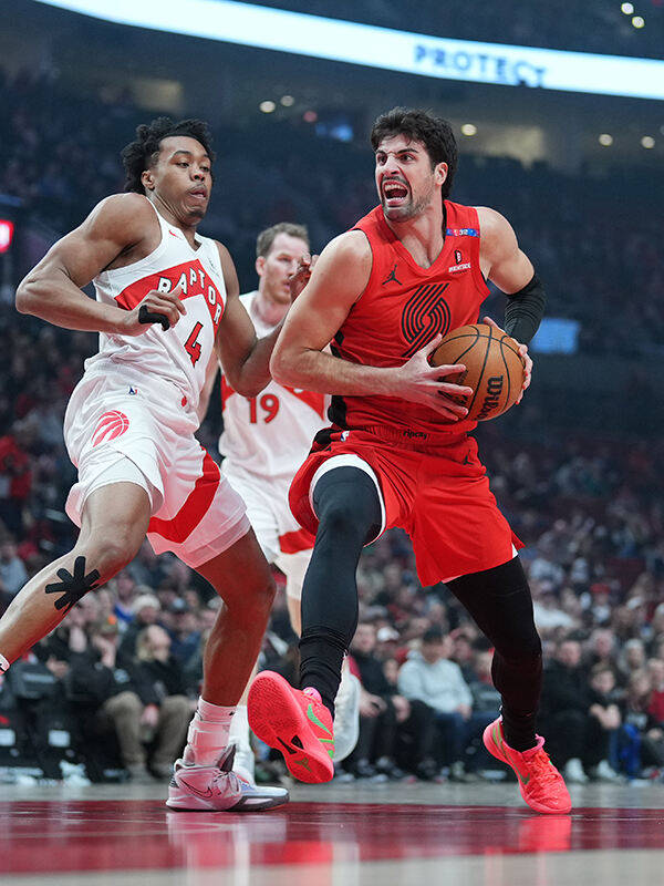 开拓者主场大胜猛龙，追赶西部第八的简单介绍