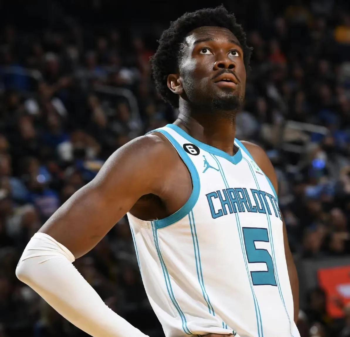 米兰体育网站-包含公牛队新外援表现抢眼，球队前景广阔的词条