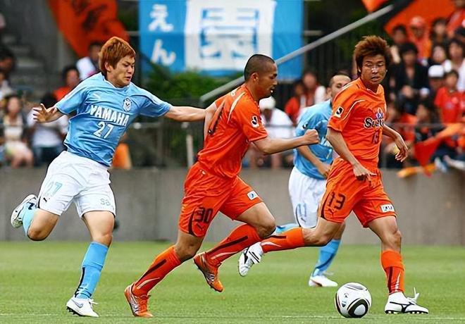 米兰体育官网app-柏太阳神豪取三连胜，表现抢眼！