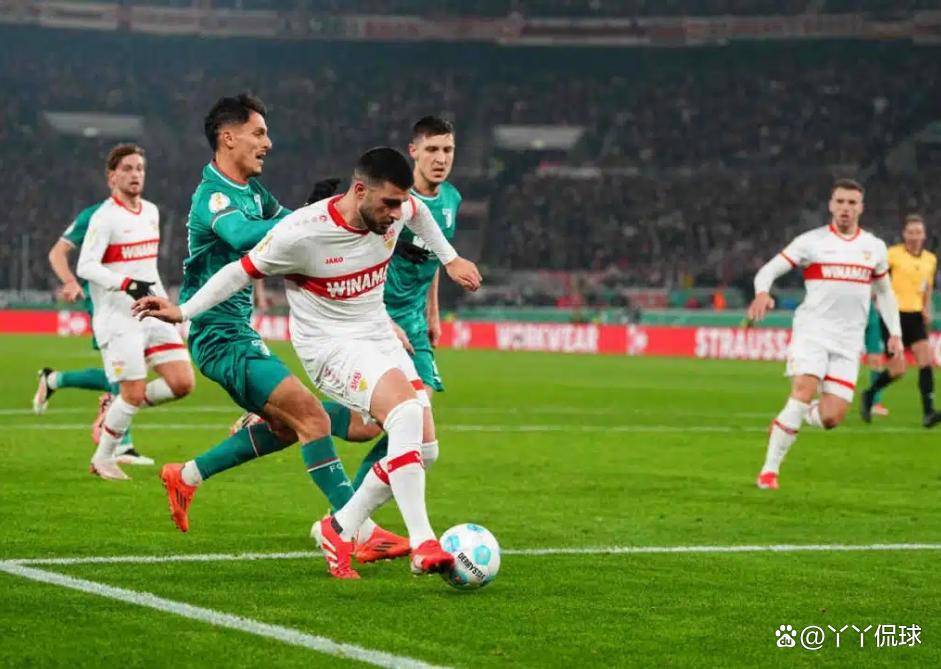 包含斯图加特主场力克奥格斯堡，豪取三分的词条