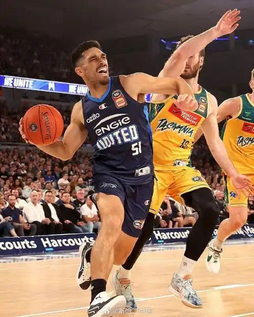 澳洲篮球联赛：墨尔本男篮获得胜利