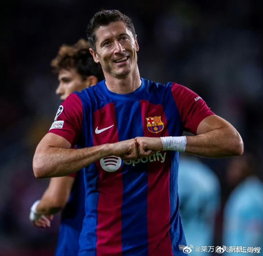 包含战绩评价：莱万特实力报复战胜格兰纳达的词条