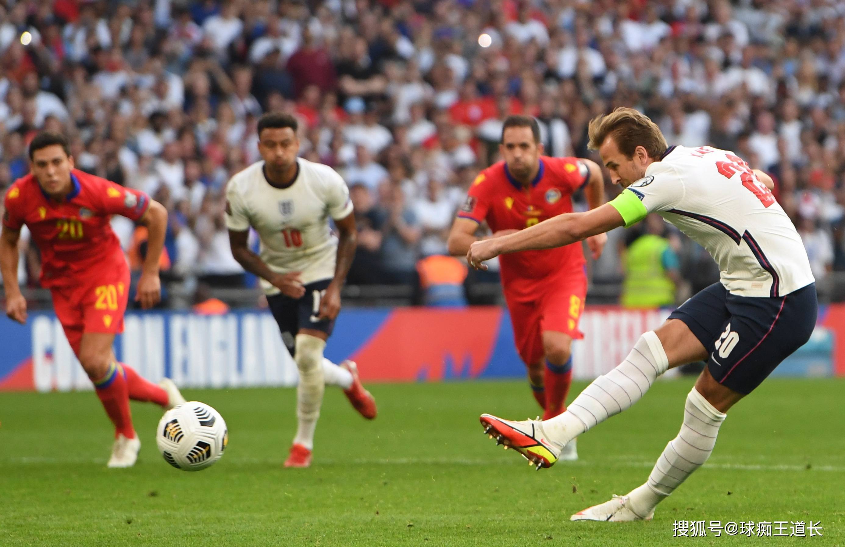 米兰体育入口-足球比赛掀起热潮，球员技术展示精彩纷呈的简单介绍