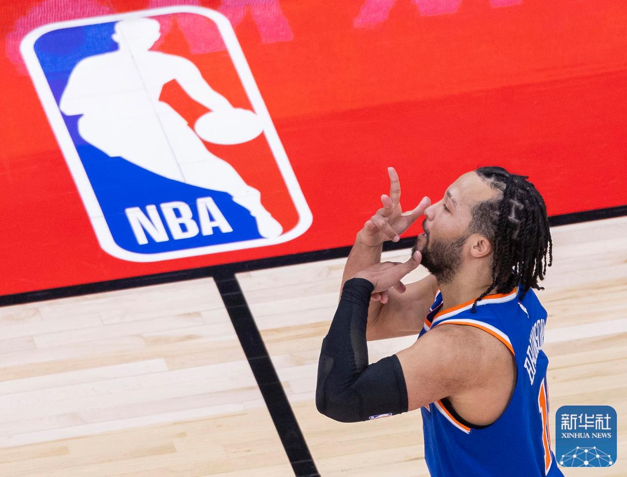 米兰体育电竞-猛龙险胜尼克斯，豪取五连胜的简单介绍