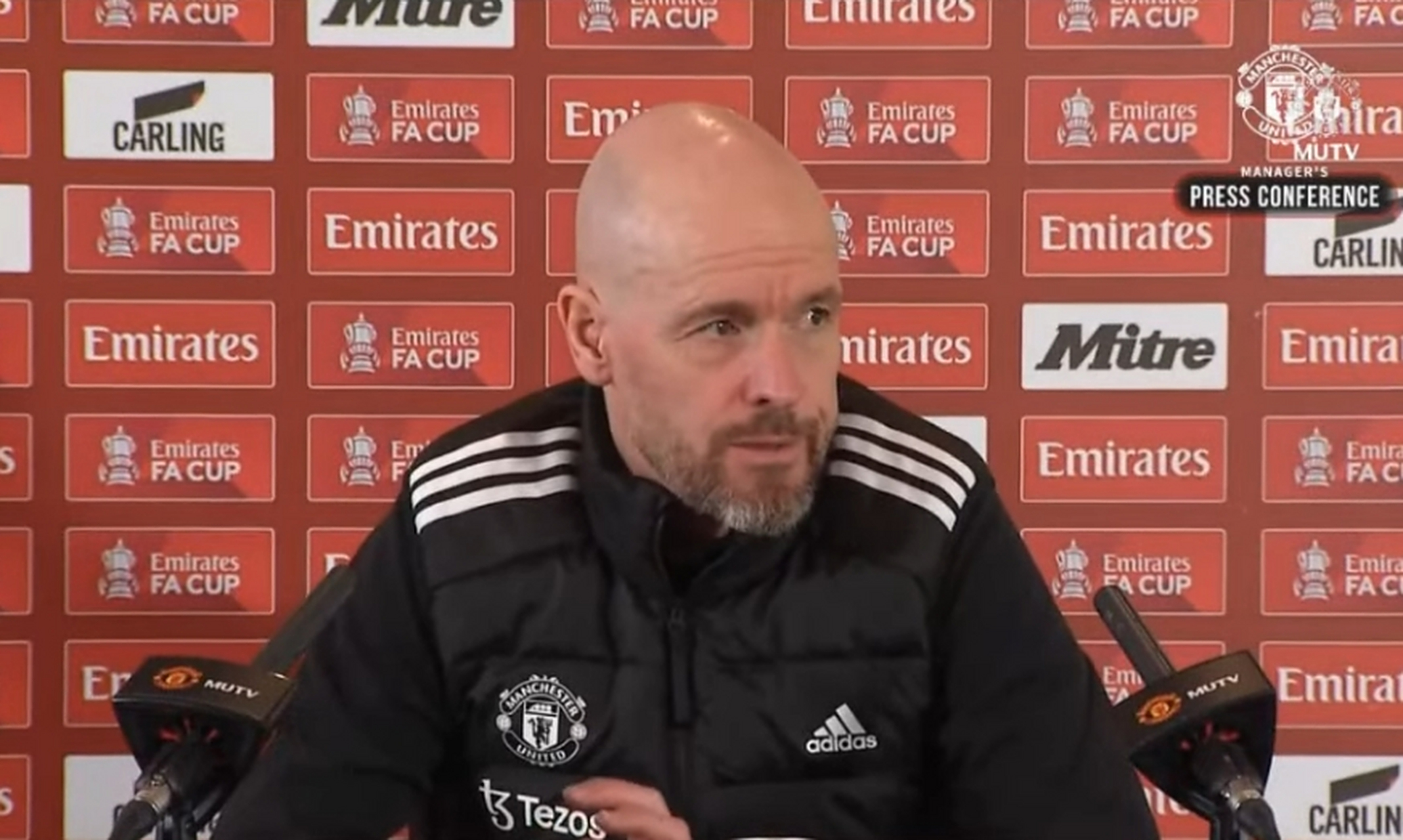 曼联淘汰利物浦，欧冠八强席位锁定