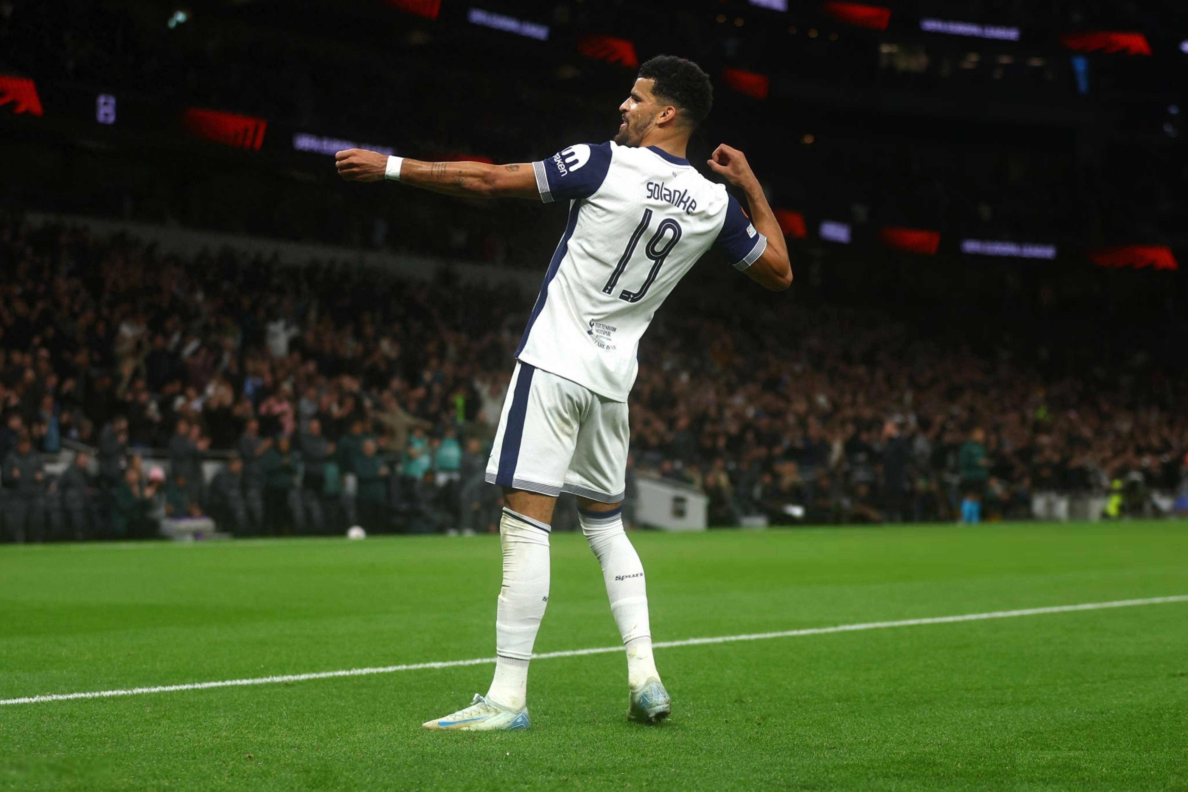 米兰体育亚洲官网-包含英格兰队射手连进两球，领跑射手榜的词条